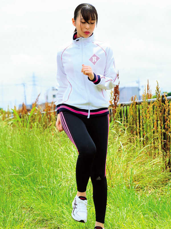 女子陸上部員が1cmハメ空気椅子ケツ肉プルプル下半身強化合宿